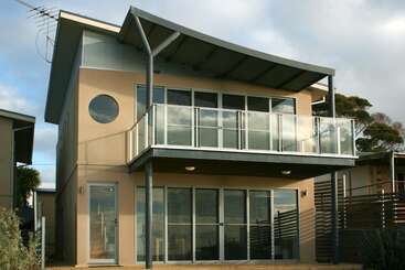 شقق خاصة سياحية Penneshaw Oceanview Apartments