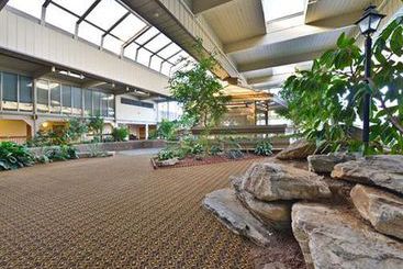 Clarion Hotel And Conference Center Harrisburg West