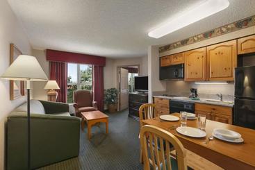 هتل Homewood Suites Phoenixscottsdale