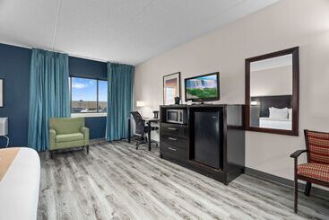 هتل Quality Inn & Suites Mall Of America  Msp Airport