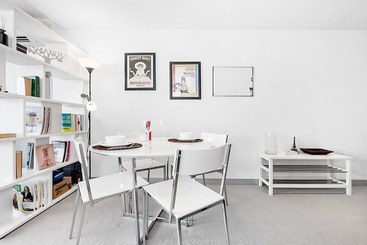 Joyce, 1bdr Southbank Apartment