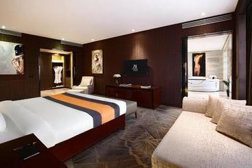 בית מלון כפרי Tigre De Cristal Resort & Casino Vladivostok