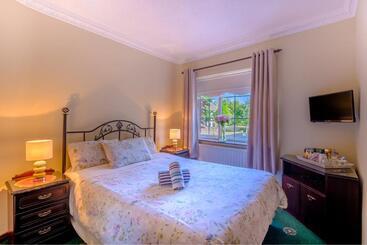Fallon S B&b