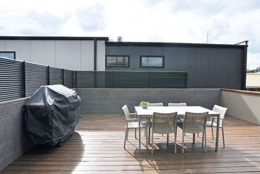 Luxe Townhouse 2
