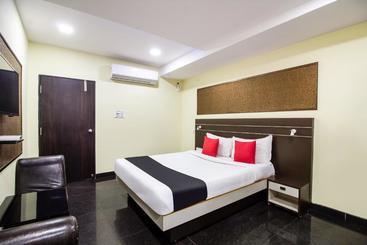 هتل Capital O 28650 Nikhil Regency