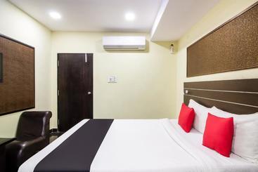 هتل Capital O 28650 Nikhil Regency