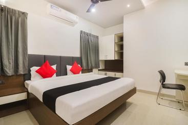 هتل Capital O 28650 Nikhil Regency