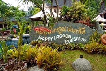 استراحتگاه Happy Lagoon Bungalow