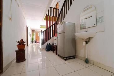 پانسیون Koolkost Syariah @ Mt Haryono Street Balikpapan