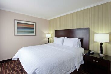 Отель Hampton Inn Morgan Hill