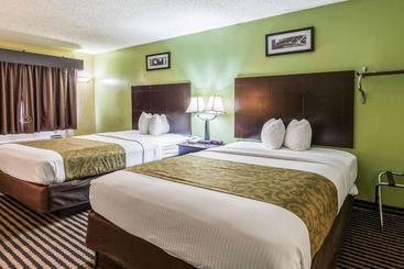 هتل Rodeway Inn Alexandria