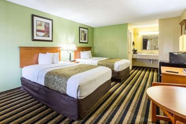 هتل Rodeway Inn Alexandria