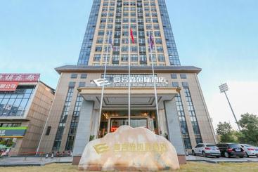 هتل Excellence International