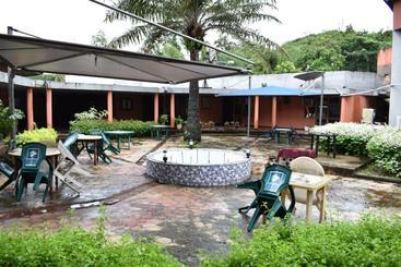 هتل Oau Conference Centre & Guest Houses Ltd