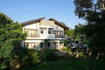 Bakhan Village Resort