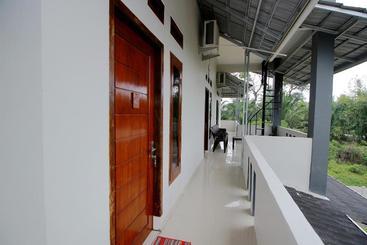 هتل Oyo 739 Residence Si Kancil