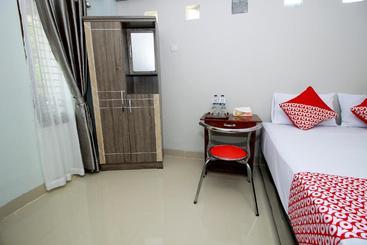 هتل Oyo 739 Residence Si Kancil