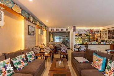 هتل Zen Rooms Jj S Seafood Tagbilaran
