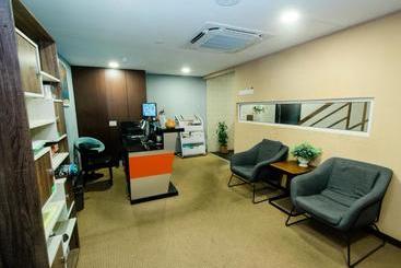 V Motel By Oyo Rooms