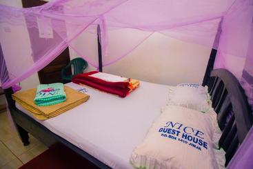 هتل Nice Guest House
