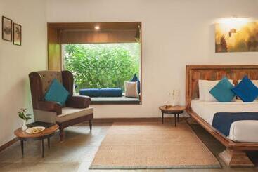 منتجع Trees N Tigers Luxury Wildlife Lodge