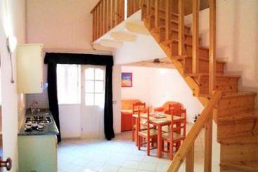 پانسیون Holiday B&b