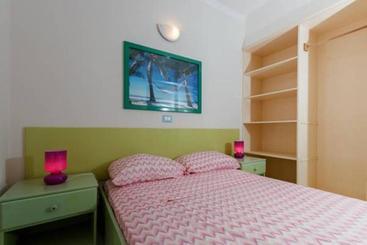 پانسیون Holiday B&b