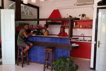 پانسیون Holiday B&b