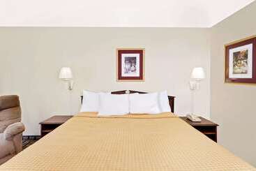 فندق Days Inn By Wyndham Spartanburg