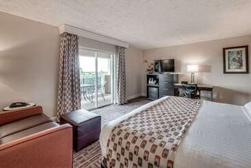 فندق Inn Of Naples, Tapestry Collection By Hilton