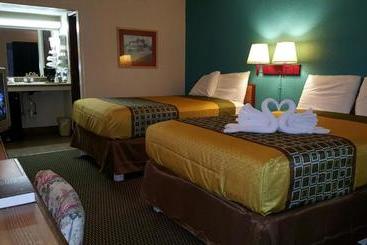 هتل Inn Towne Lodge