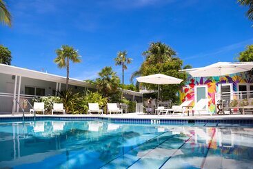 فندق على الطريق Orchid Key Inn   Adults Only