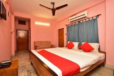 هتل Kahini By Oyo Rooms
