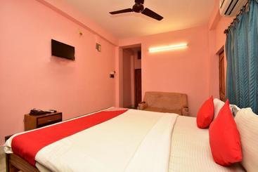 هتل Kahini By Oyo Rooms