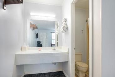 فندق على الطريق Oyo Hotel Calhoun Ga I-75 & Us-41 Hwy