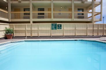هتل La Quinta Inn By Wyndham Denver Central