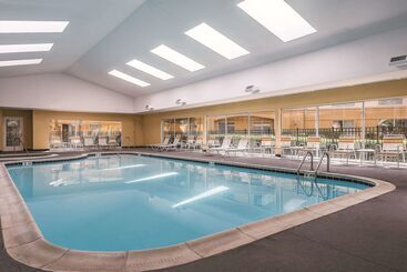 هتل La Quinta Inn & Suites By Wyndham University Area Chapel Hill