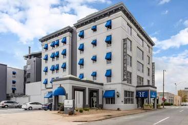 Legacy Hotel