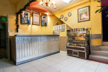 هتل Oyo 482 Sitio Manuel