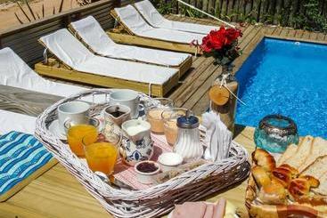 تختخواب و صبحانه Boutique La Mexicana Suites & Beach
