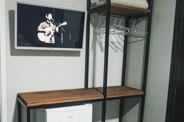 ユースホステル Innbox   Porto Belo