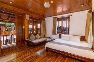هتل Old Town Resort Phu Quoc