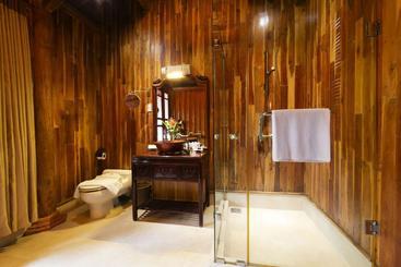 هتل Old Town Resort Phu Quoc