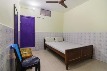 هتل Spot On 46580 Laxmi Atithi Bhawan