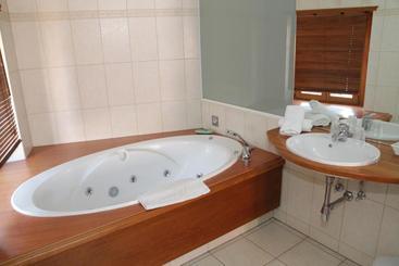 هتل Auberge Du Rempart