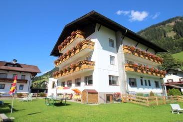 ホテル Gasthof Edelweiß
