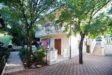 Apartments Luka   Free Parking