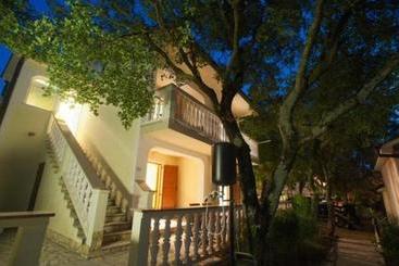 Apartments Luka   Free Parking