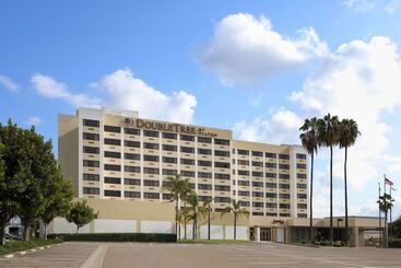 هتل Doubletree By Hilton Los Angeles  Norwalk