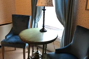 هتل Mary Prentiss Inn